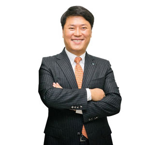 Jang Won Lee,CEO, Bluebird Jang Won Lee,CEO, Bluebird