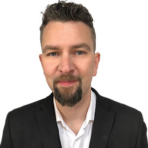 Realizing Public Cloud Ambitions with a Hybrid Approach