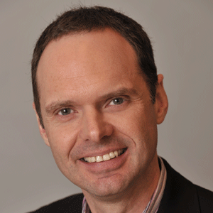 Automotive Industry (R)evolution in the Digital Age