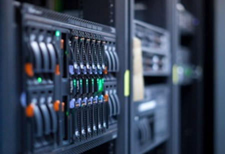 Advantages of Data Centers for Enterprise Businesses