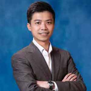 Leveraging AI in an Unpredictable Manner: A Case Study For It Professionals 