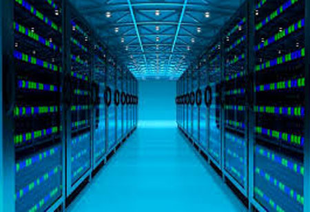 Maximizing and Sustaining the Peak Performance of Data Centers