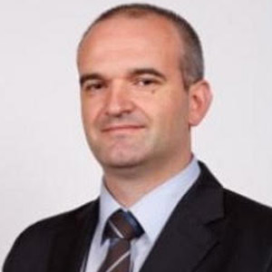Cloud-Based Analytics and Business Intelligence for Risk and Finance Advancement 